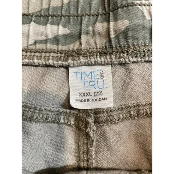 Time & Tru Womens Size XXXL (22) Camo Camouflage Shorts Elastic Waist Drawstring - Picture 8 of 10